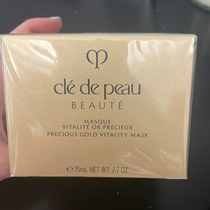 Cle de peau beaute precious gold vitality mask